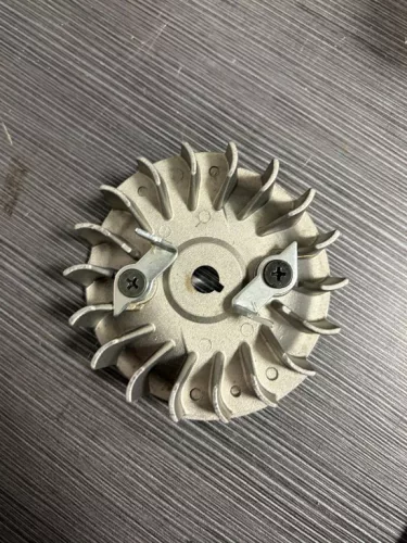 Lendkerék Husqvarna 350, 340E, 345E, 346XP, 346XP, 351, 353
