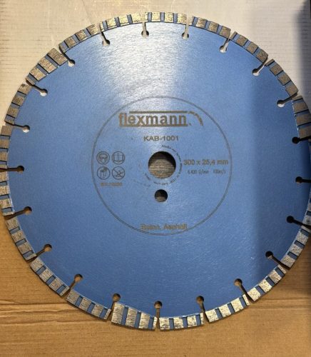 Gyémánt vágókorong 300x2,8x10x21x25,4 aszfalt