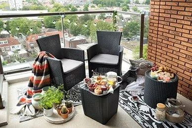 Keter Cool Stool grafit színű kerti asztal