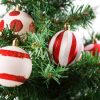 FamilyChristmas Karácsonyfadísz szett - piros / fehér - 24 db / szett