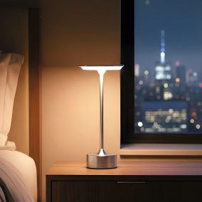   Asztali lámpa - ezüst színű fém - állítható színhőm, fényerő - akkumulátoros - USB