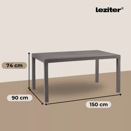 Hella műanyag kerti asztal