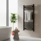 Egyenes törölközőszárító radiátor 1200x600 mm fekete