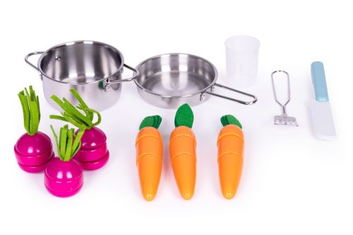 Fából készült konyha gyerekeknek veteményeskerttel és kiegészítőkkel